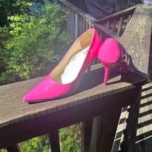 BARBIE style hot pink patent pumps